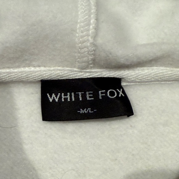 🩶White Fox Grey Hoodie🩶 - Picture 2 of 3